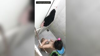 Quay lén em gái cực dâm