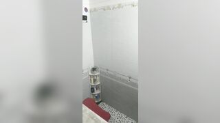 Quay lén cô gái đi đắi ko khóa cửa và cái kết