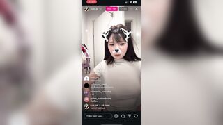 Em gái Thái Lan 82K follow vú khủng show hàng trên Instagram kiếm tiền P2