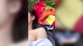 Đưa em Minh Thư  ra đồng hoang bóp vú sờ lồn em nó thì nghiện đt