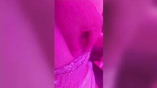 Thác loạn trong quán karaoke 3
