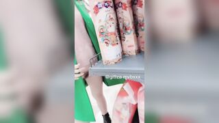 Đi siêu thị mà ko mặc quần