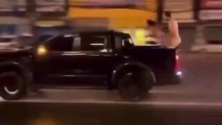 Shock, Tây ra VN djt e SGBB sau xe public khắp Hải phòng