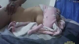Lén bóp vú nghịch lồn con e họ ngủ say mà ko dám djt nhau