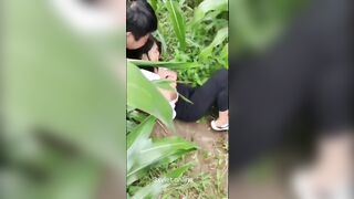 Shock, E teen C2 đi hc về bị lôi vào bụi Hấp dâm đè ra chịch