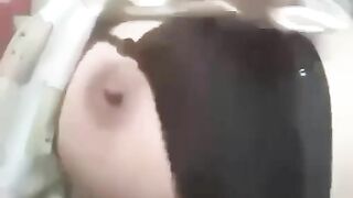 *** nhìn cặp vú đã muốn bú