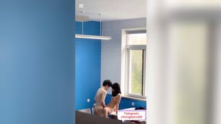 SINH VIÊN ĂN TRƯA TẠI LỚP