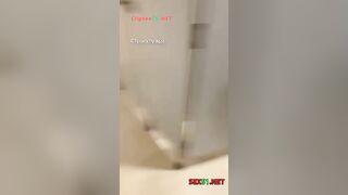 Quay lén cặp đôi đi Winmart Vào Toilet djt nhau tập thể