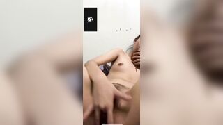 Em gái 2k9 nứng lồn gọi người yêu móc lồn qua cam