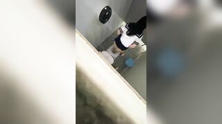 Bé học sinh Nhật tại VN
