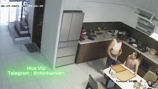 Hack Camera Chồng bắt vợ mút chim ở phòng bếp