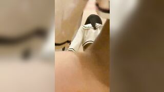 Xuất tinh ngập lồn em yêu