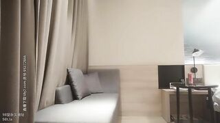 Đại gia Trung Quốc Bắt em gái gọi phải mặc váy vào mới chịch