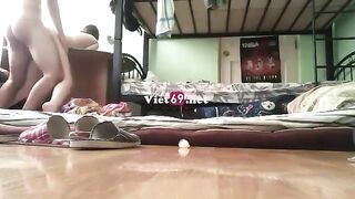Sinh viên đụ nhau trong ký túc xá.