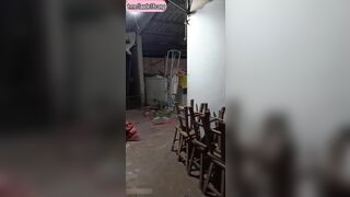 Hàng xóm tối lửa tắt đèn có nhau
