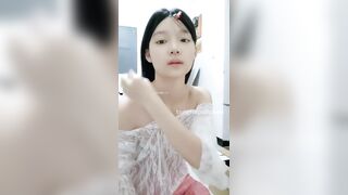 G3x2x - Em Học Sinh Mồ Côi Ba Mẹ Từ Nhỏ Phải Khoe Lồn Để Có Tiền Đóng Tiền Học Phần 5