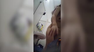 Siêu phẩm em bé 2k5 xinh xắn mình dây trắng trẻo dâm hết nấc