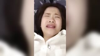 Lần đầu trải nghiệm con cu 20 cm em gái sướng quá trợn mắt lè cả cưỡi ra rên la