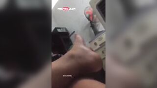 Con bạn chó má lén quay bạn cùng phong vú to thay quần áo khoe vú to