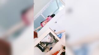 Một Đàn Bướm Dâm Dục Tự Quay Show Hàng Thủ Dâm , Dùng Toy Chịch