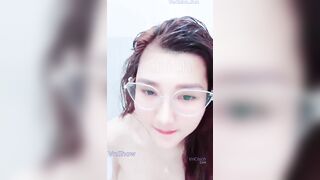 Em idol LamLucky YYLive vẫn dễ thương dâm dãng như ngày nào uốn éo show hàng cực ngon 2