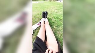 Khoe hàng cho bác nông dân ở ruộng
