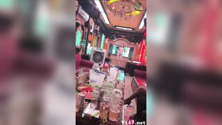 Quay lén quán hát nhân viên vú to lồn ngon dâm đãng gạ địt khách kiếm tiền