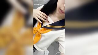 em gsi xinh đẹp thủ dâm
