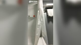 Tự quay, Quỳnh Anh Trốn vào Toilet Thủ dâm quay video bị mẹ phát hiện