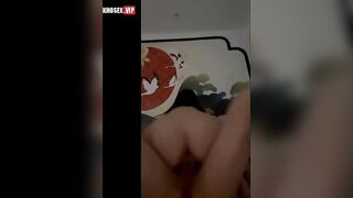 Teen Khánh Linh ka9 móc lồn bắn nước Bị mẹ phát hiện djt nhau
