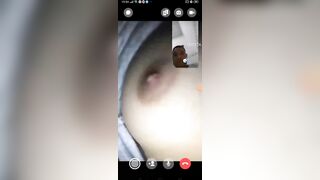 Em gái dâm gạ trai xem vú xem cả thủ dâm lồn đẹp