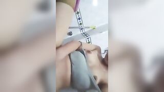 E sinh viên thẩm du