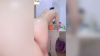 Lần đầu đi Massage, E bảo a có xả không, Thế là Djt nhau với e nhân viên