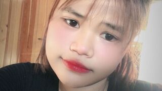 Em chubby mặt học sinh vú phụ huynh trốn mẹ thủ dâm xả cơn nứng