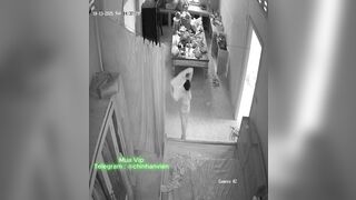 Hack Camera Máy Bay Bà Già Thay Đồ