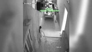 Hack Camera Máy Bay Bà Già Thay Đồ