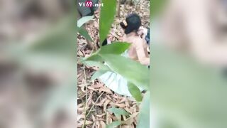 Có tuổi rồi mà vẫn đưa người tình vô rừng chơi