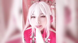 Em loli cosplay thủ dâm bằng kem