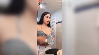 _Tổng hợp lộ hàng khi live stream_P15