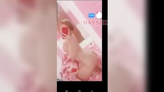 Clip Hot Như Như Thủ Dâm Trên Giường Ngủ Chảy Nước