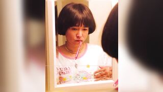 Em gái c3 mới lớn nứng lồn học thủ dâm
