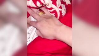 Siêu phẩm rình em dâu ngủ mò vào phòng cạ đùi bắn tinh ngập lồn còn quay cả clip
