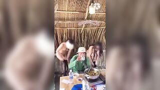 Độc lạ, Cafe chòi Ông cụ bị 2 e Méng Khỏa thân móc lồn djt nhau