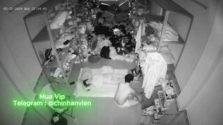 Hack Camera Đôi Vợ Chồng Dâm Bán Quần Áo Địt Nhau Giữa Đêm