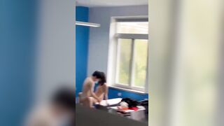 em học sinh địt nhau trong lớp bị phát hiện