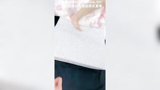 Chơi không bao cao su xuất trong cùng em gái Loli mình dây Livestream kiếm tiền
