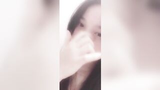 Em gái call với bạn