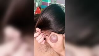 Cho bé học sinh bú cu p1