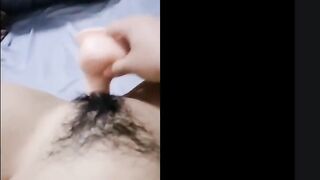 Cô gái ngực khủng hoảng 3