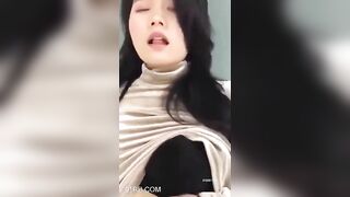 Người yêu cũ của bạn thân thèm lâu rồi mà giờ mới có dịp húp 2